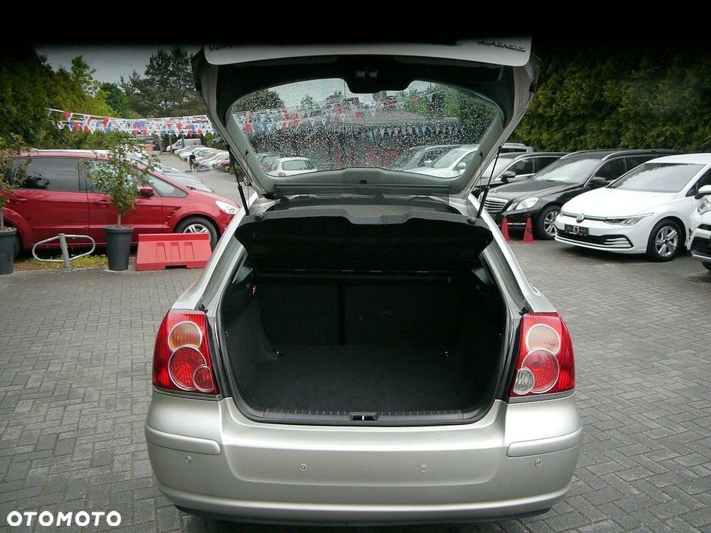 Toyota Avensis 2.0 VVT-i Sol plus Premium - 17