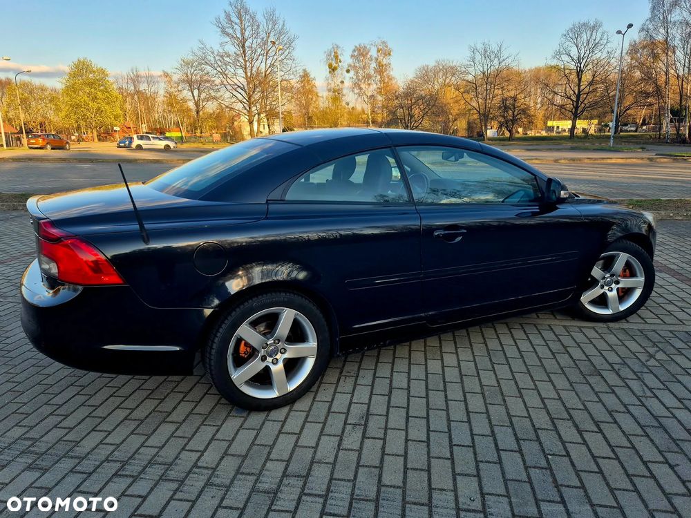 Volvo C70 2.0D Momentum - 5