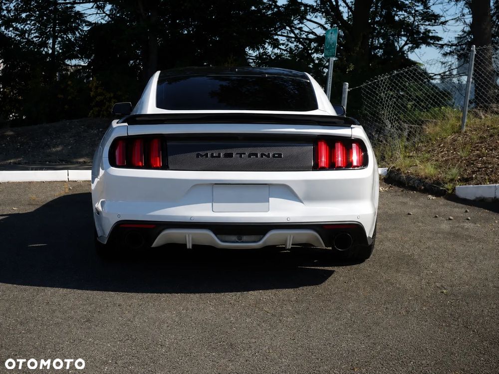 Ford Mustang - 6