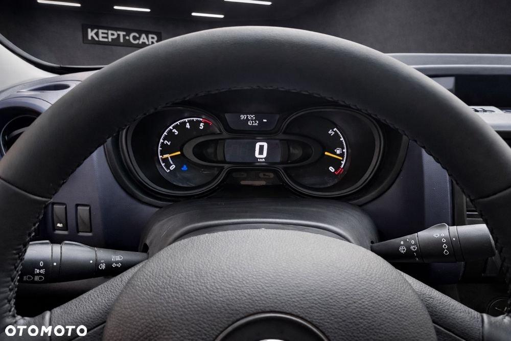 Opel Vivaro - 11