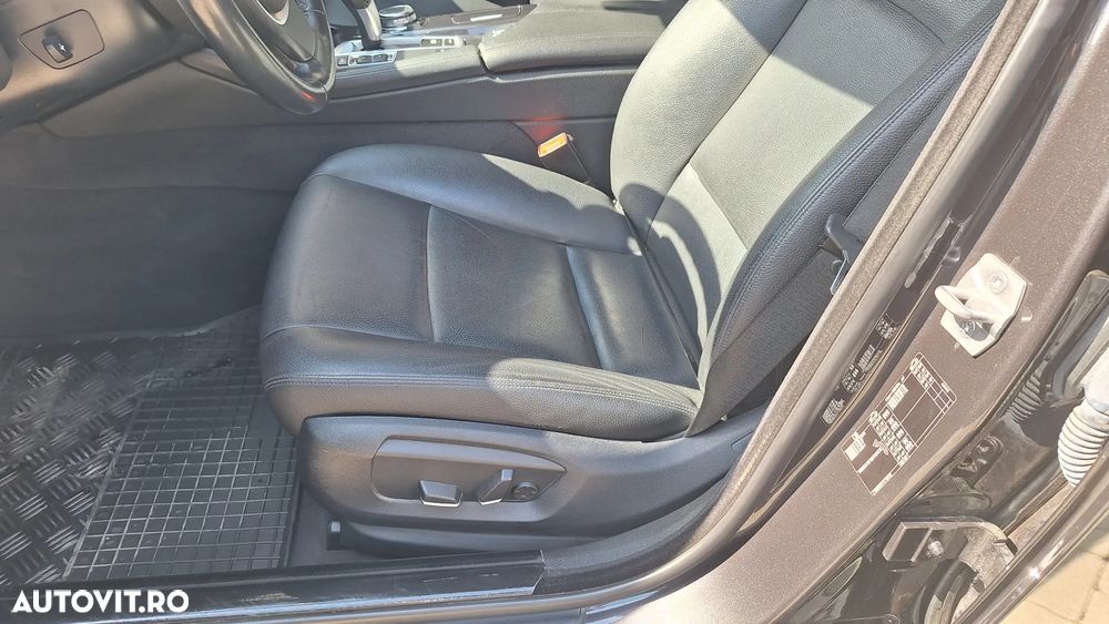 BMW Seria 5 520d Touring Aut. - 14