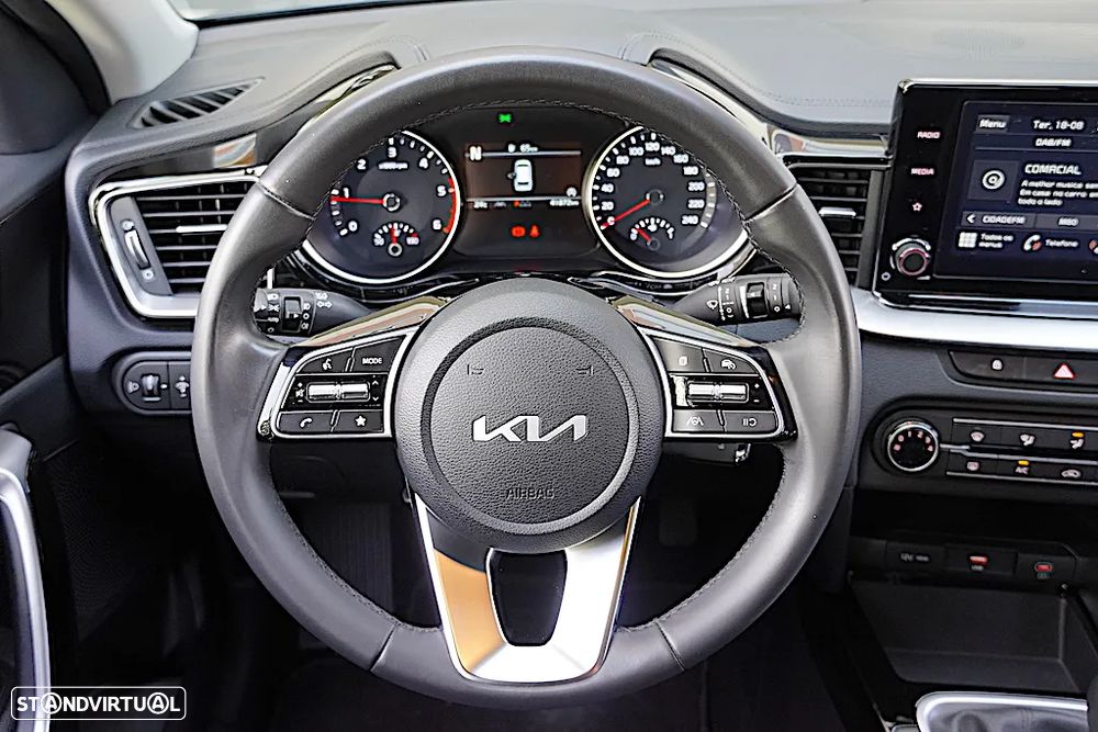 Kia Ceed SW 1.6 CRDi MHEV Dynamic - 26