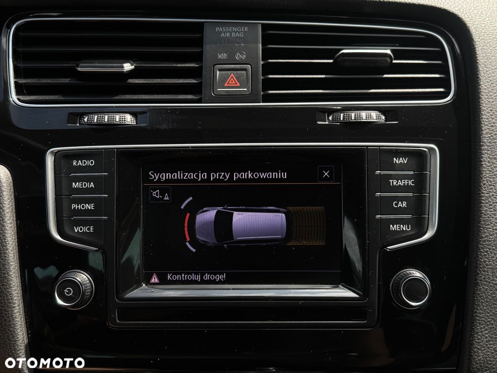 Volkswagen Golf 1.6 TDI BlueMotion Technology DSG Cup - 32
