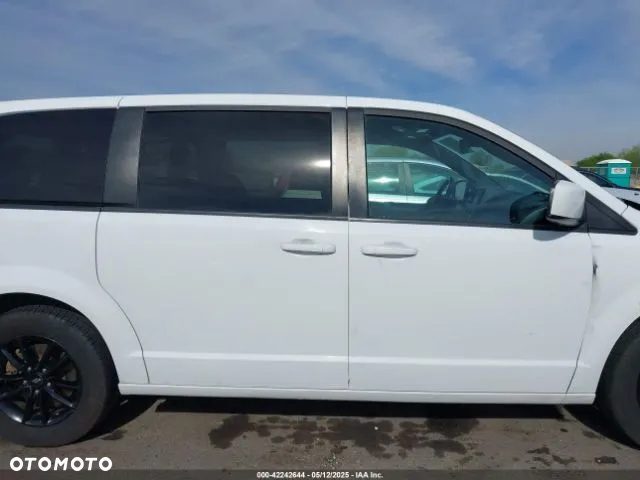 Dodge Grand Caravan 3.6 R/T - 34