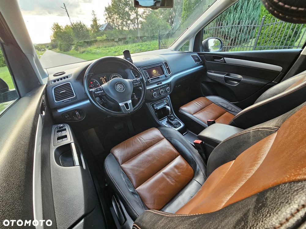 Volkswagen Sharan 2.0 TDI Trendline DSG - 12