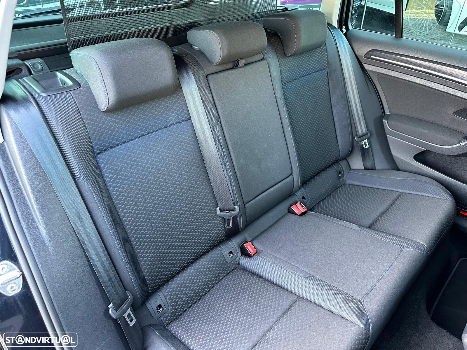 VW Golf Variant 2.0 TDI Highline DSG - 17