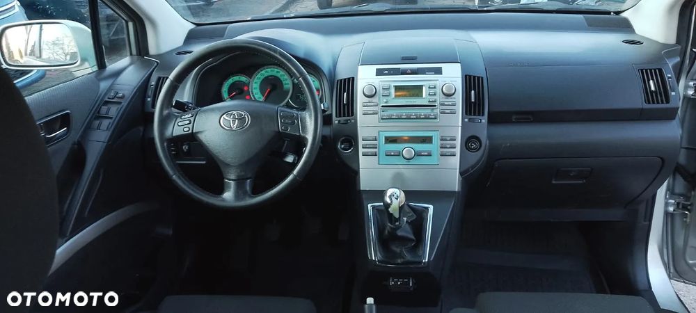 Toyota Corolla Verso 2.2 D-4D Gold + 7os - 9