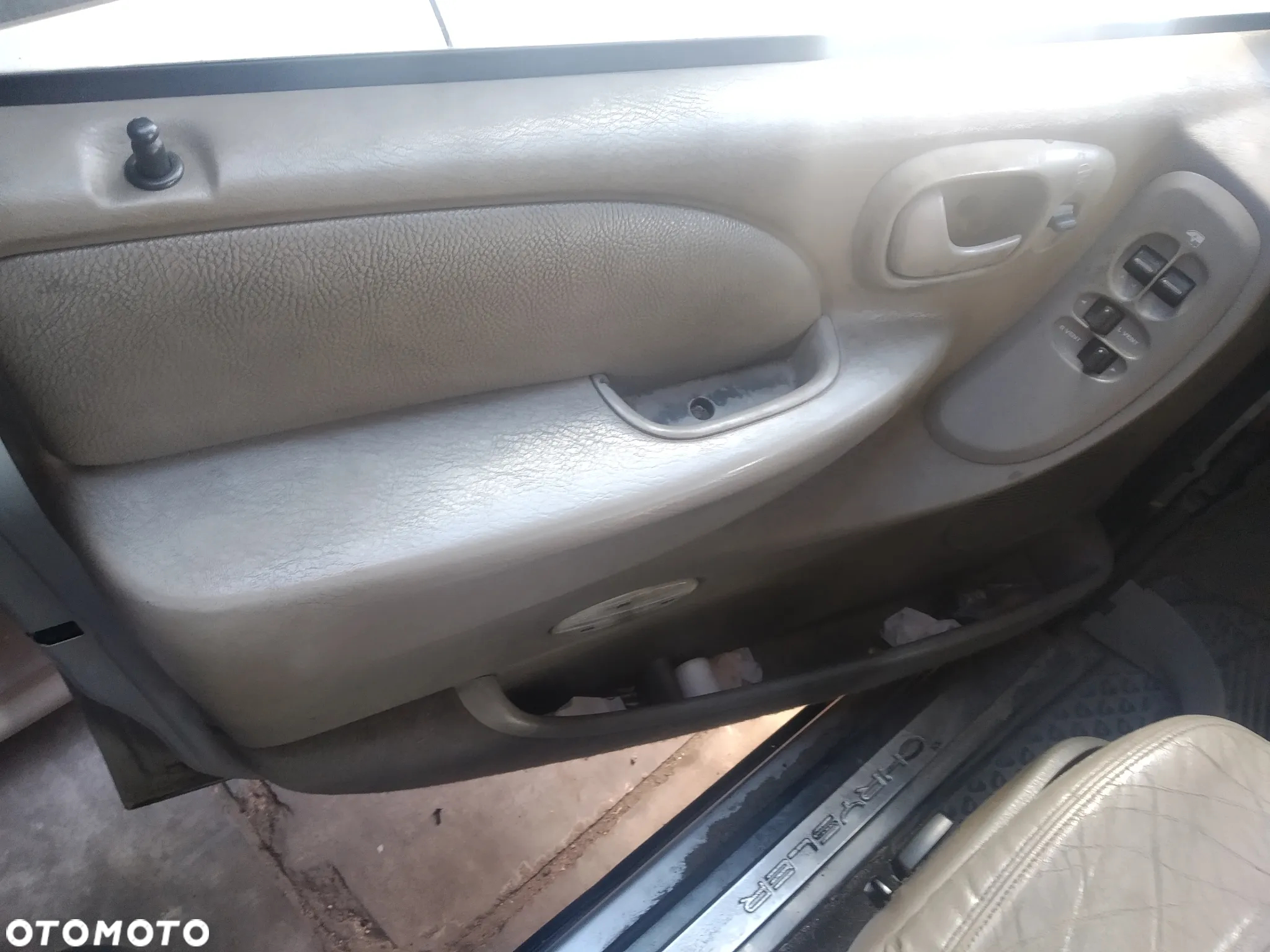 CHRYSLER VOYAGER IV 00-05 2.5 CRD - PRZELĄCZNIK ZESPOLONY PAJĄK - 25