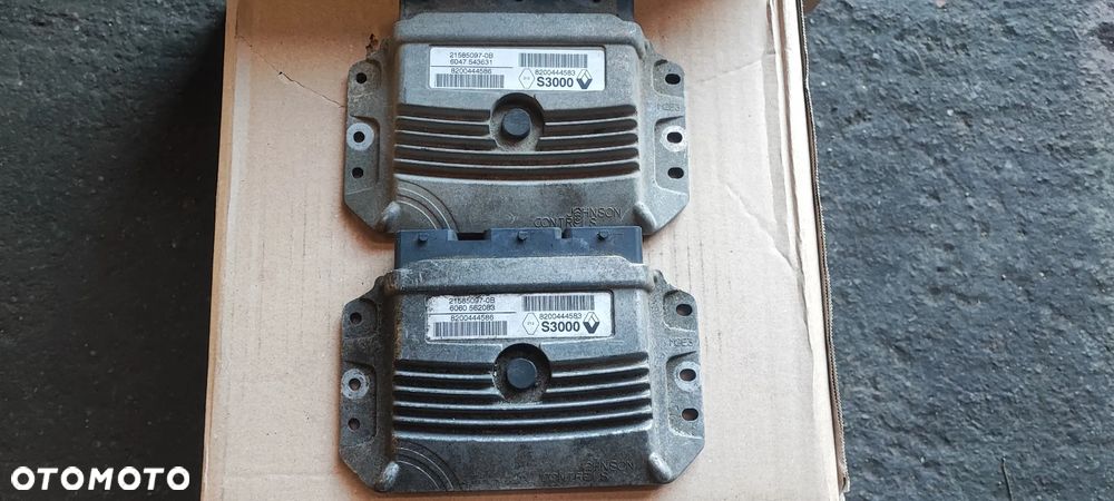 KOMPUTER SILNIKA RENAULT LAGUNA 2.0 8200444583 8200444586 - 1