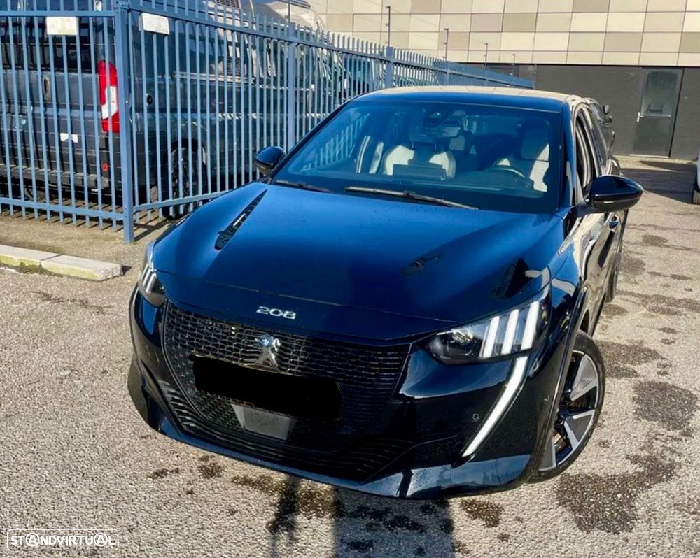 Peugeot e-208 GT - 2