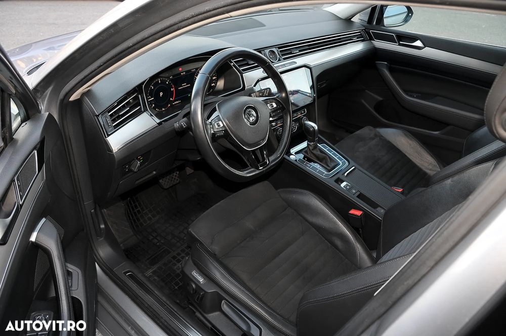 Volkswagen Passat 2.0 TDI DSG Highline - 17