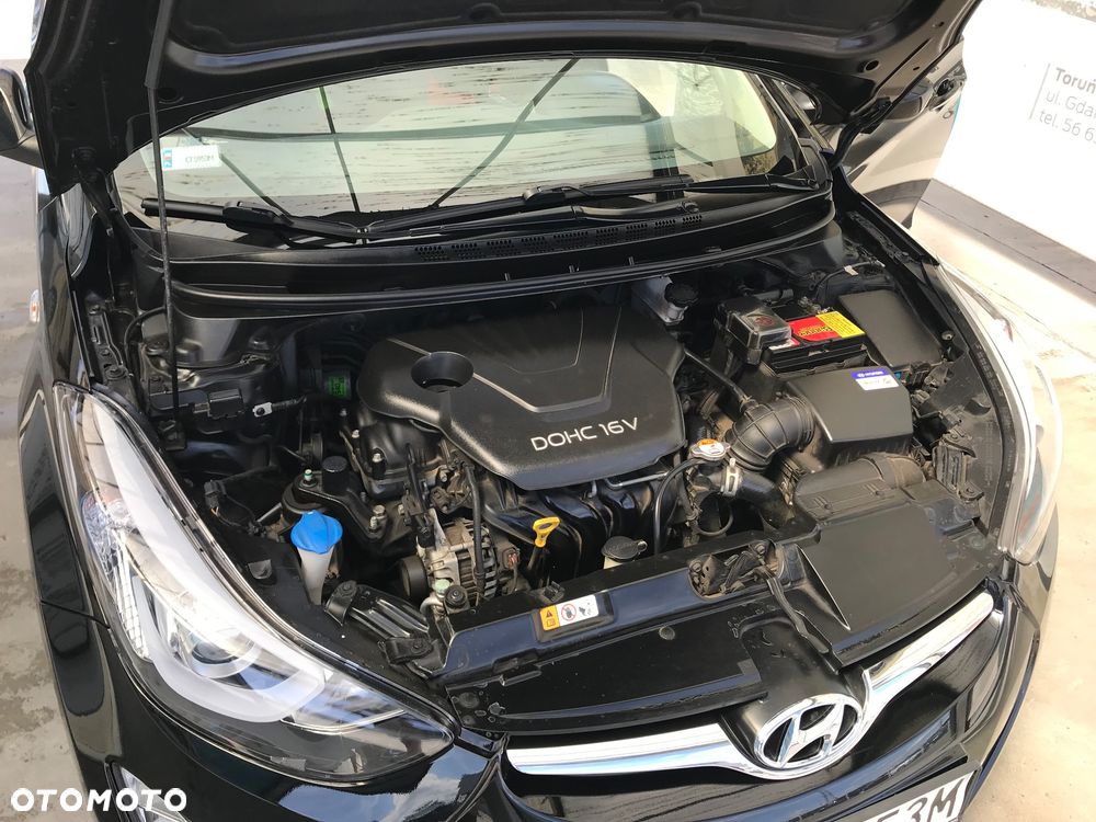 Hyundai Elantra 1.6 Classic + - 16