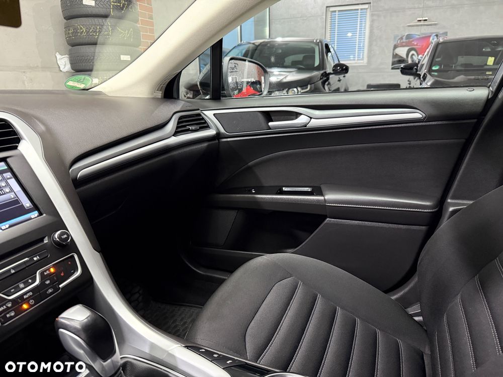 Ford Mondeo 2.0 TDCi Titanium PowerShift - 24