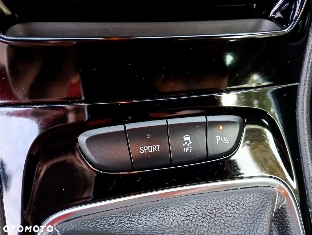 Opel Astra 1.4 Turbo Edition - 36