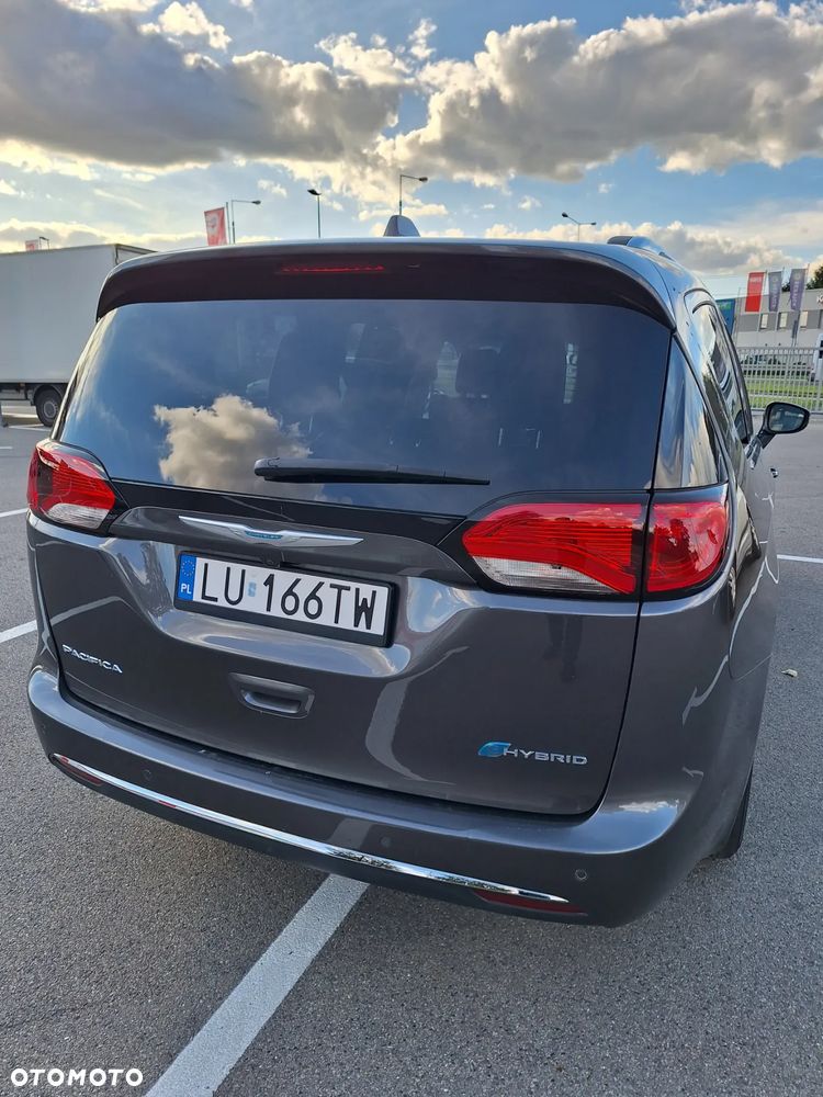 Chrysler Pacifica - 11