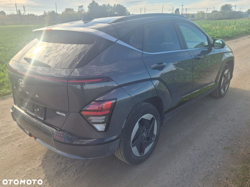 Hyundai Kona 65kWh Executive - 6