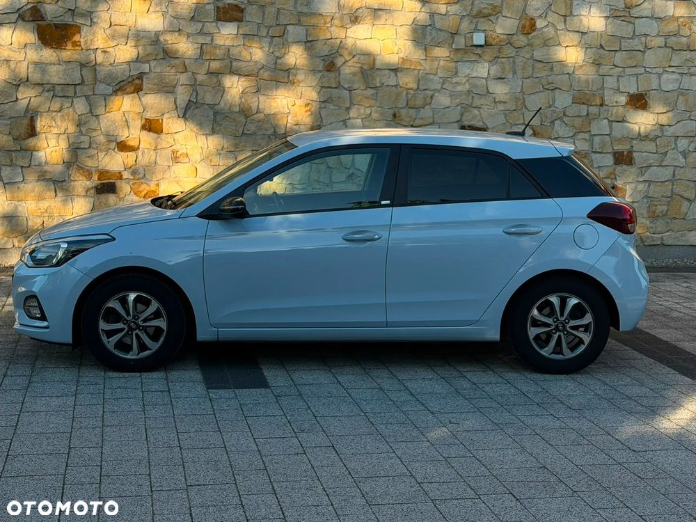 Hyundai i20 1.2 Trend - 12