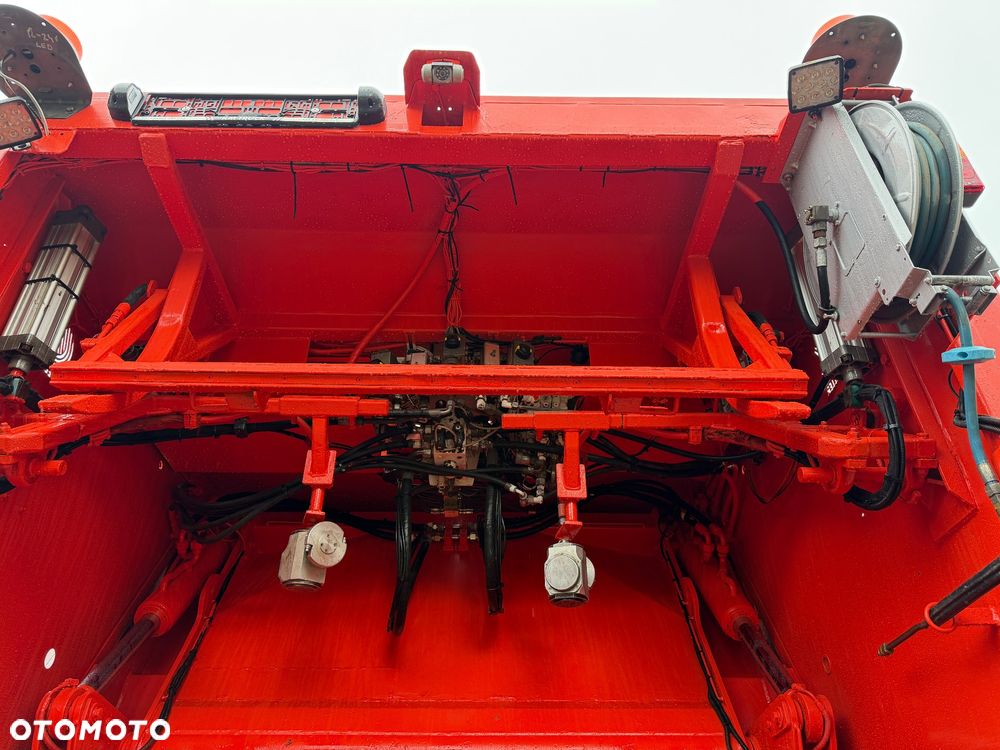 MAN TGS18.420 / ŚMIECIARKO MYJKA / ŚMIECIARKA / EURO 6 / STAN TOP - 9