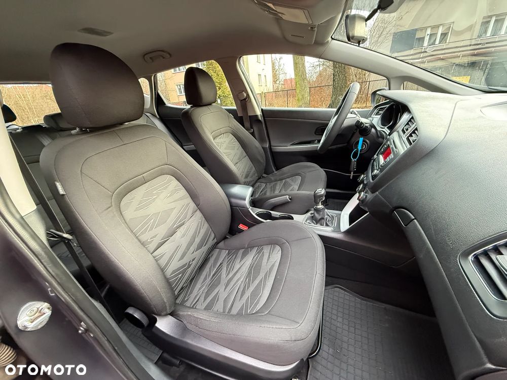 Kia Ceed 1.4 CRDi 90 Spirit - 27