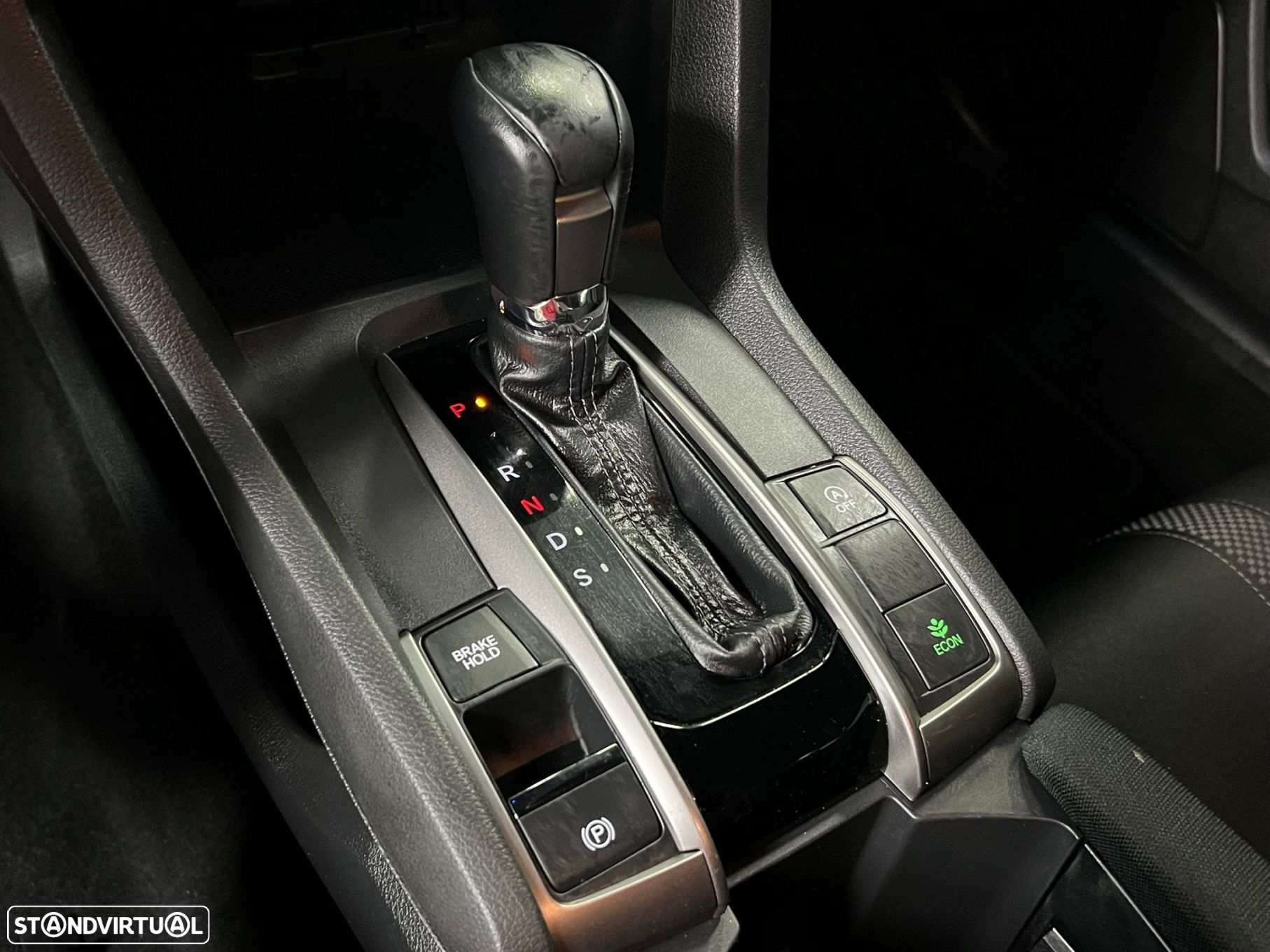 Honda Civic 1.0 i-VTEC Elegance CVT - 15