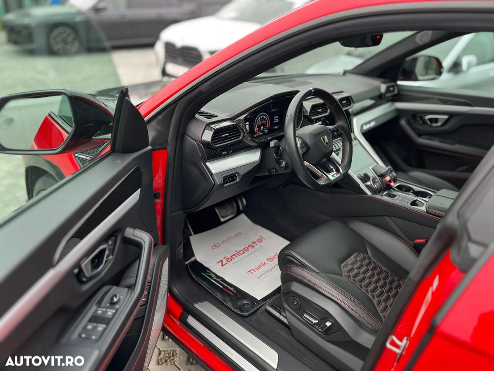 Lamborghini URUS - 12