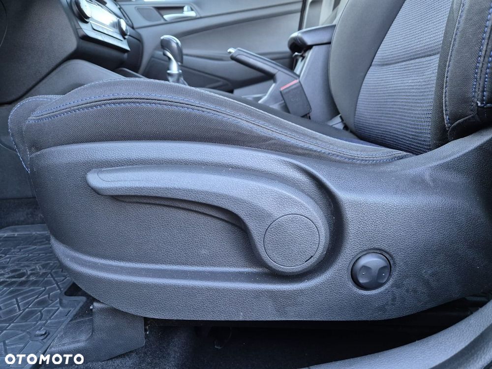 Hyundai Tucson 2.0 CRDI BlueDrive Style 2WD - 11