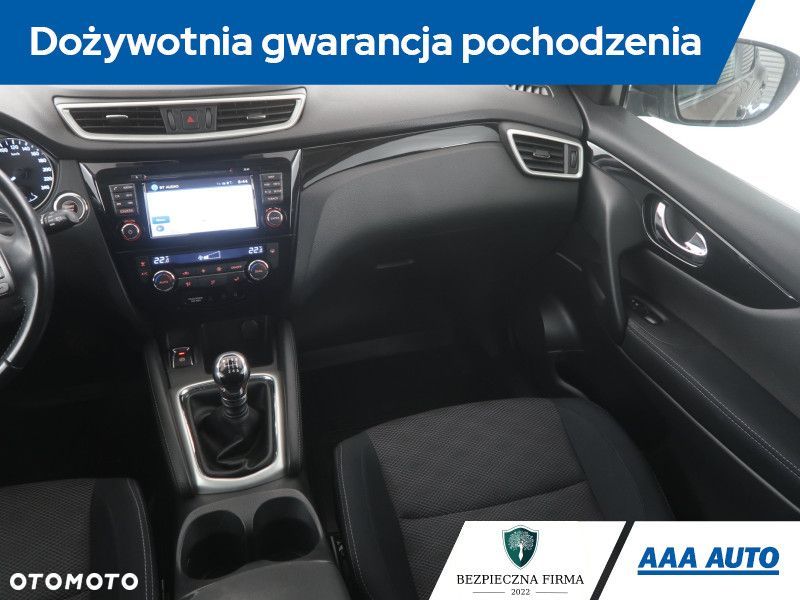 Nissan Qashqai - 10