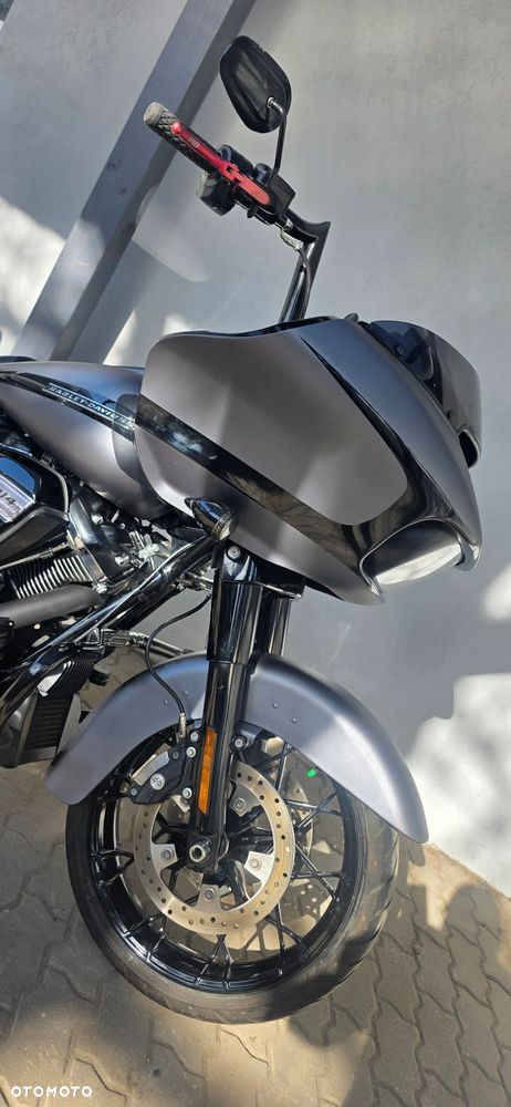 Harley-Davidson Touring Road Glide - 10