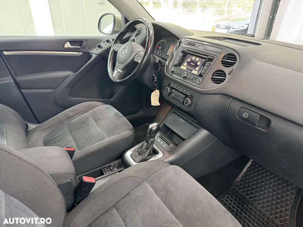 Volkswagen Tiguan 2.0 TDI DPF 4Motion BlueMotion Technology DSG Life - 17