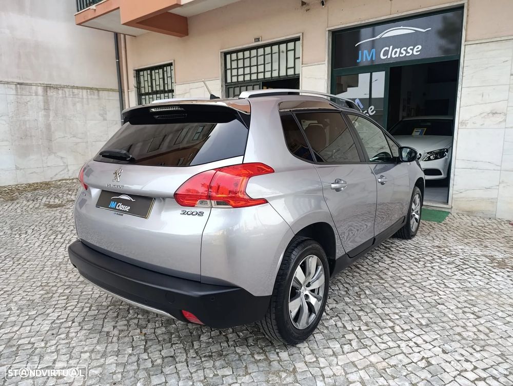 Peugeot 2008 1.2 PureTech Style - 9