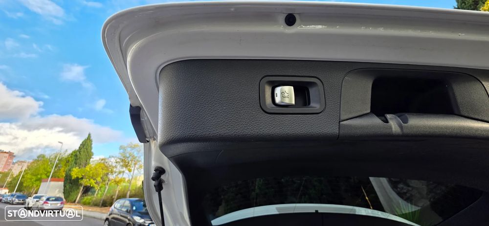 Mercedes-Benz GLC 300 de 4Matic 9G-TRONIC - 22