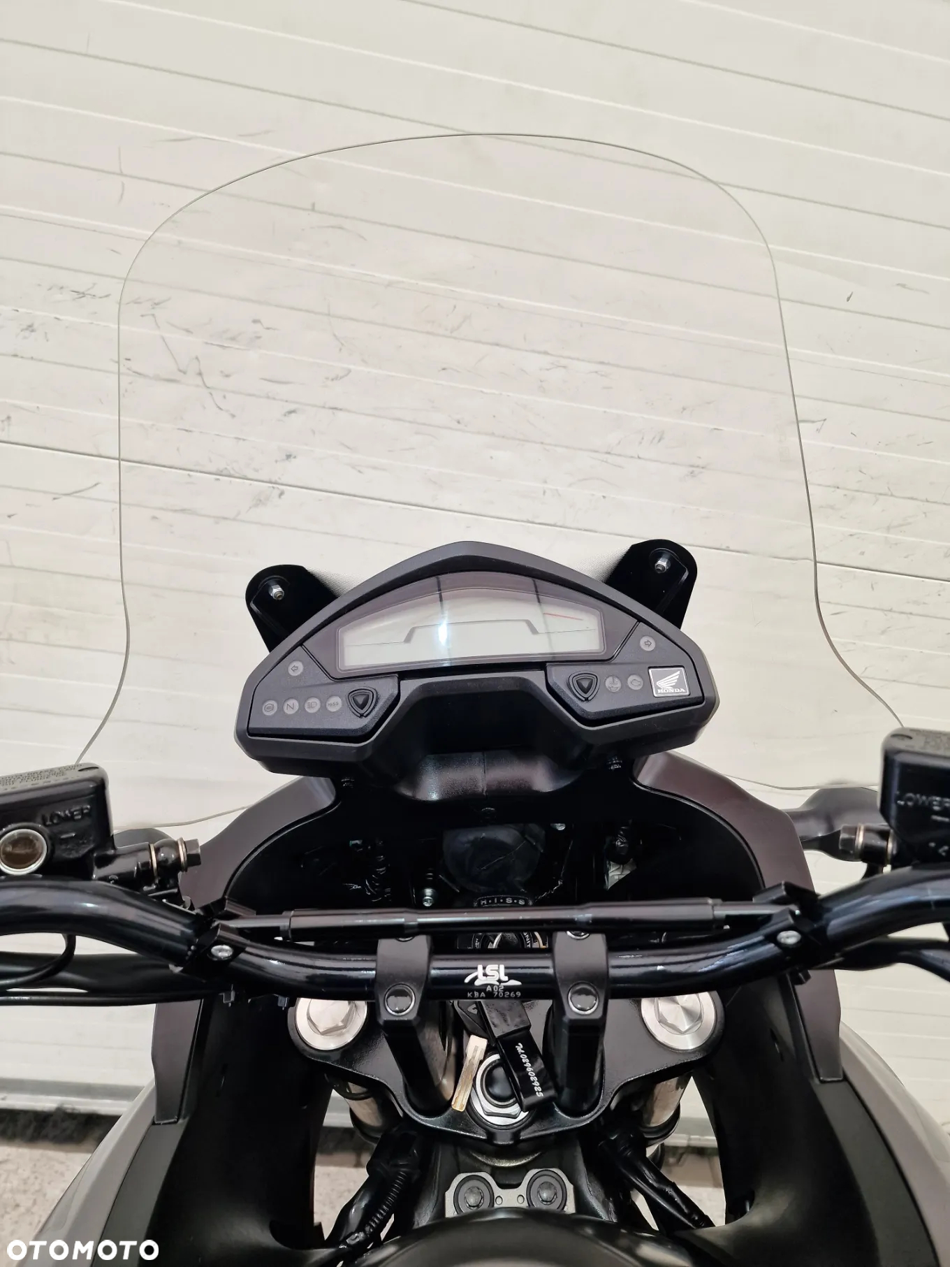 Honda VFR - 28