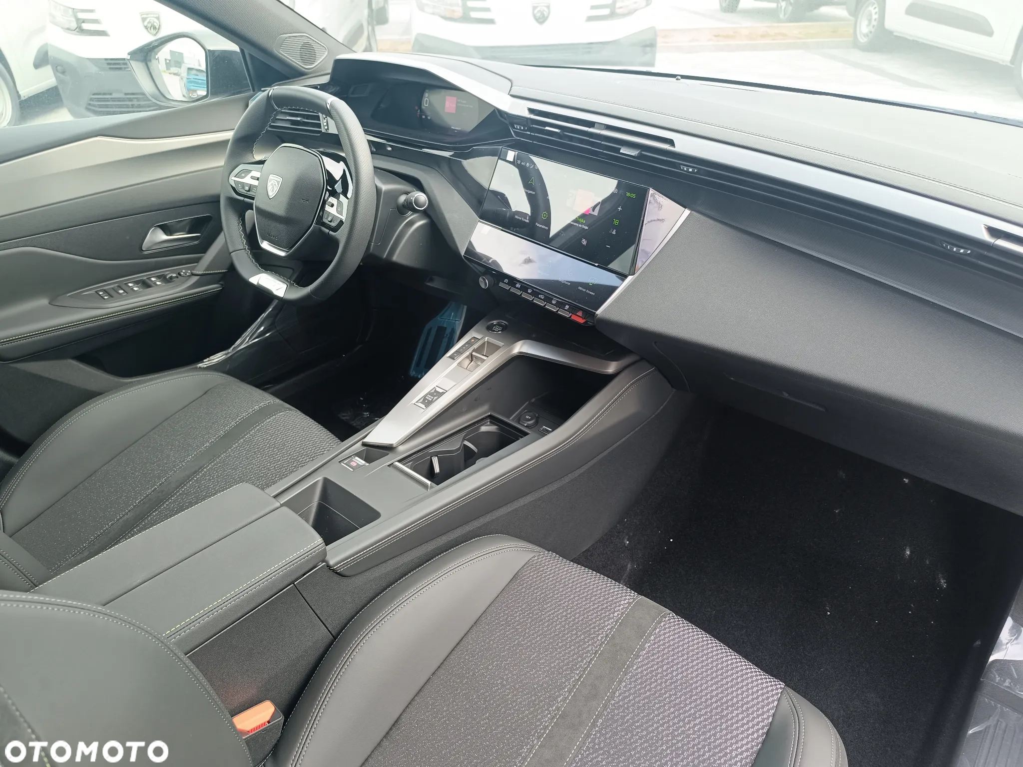 Peugeot 408 - 25
