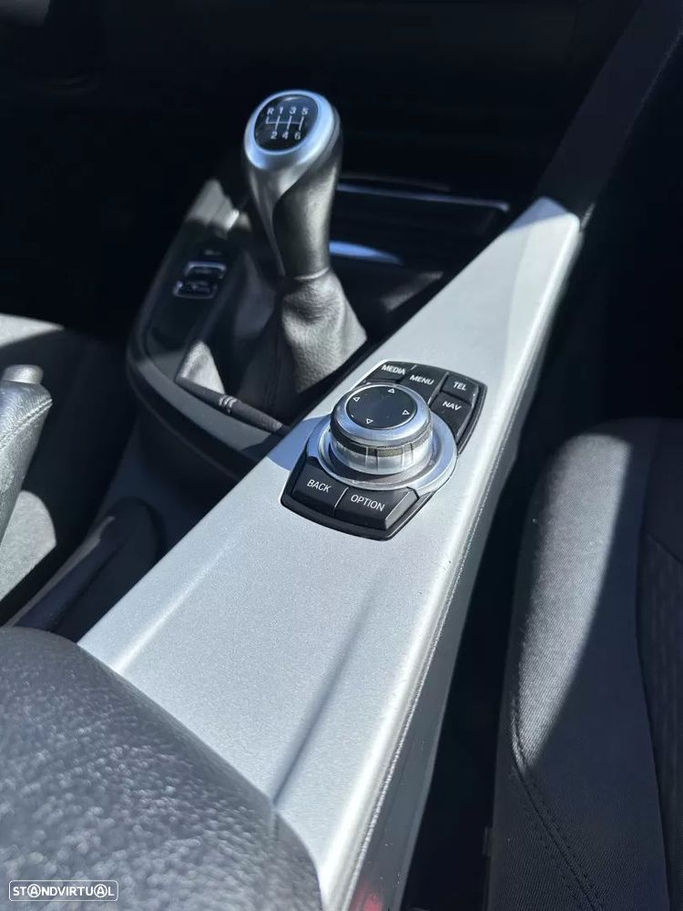 BMW 316 d Line Sport - 52