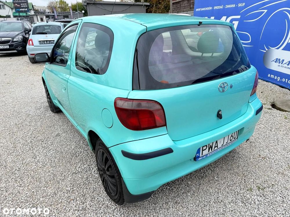 Toyota Yaris 1.0 Base - 8