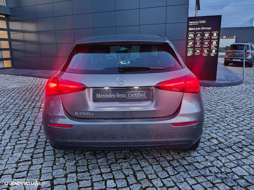 Mercedes-Benz A 250 e - 9