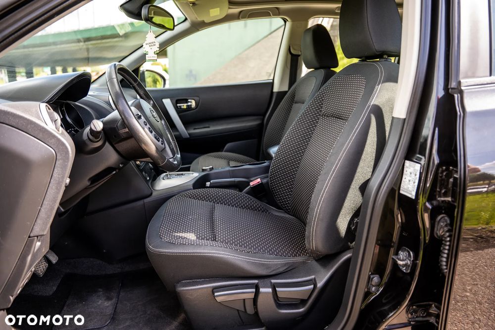 Nissan Qashqai 2.0 dCi 4 x 4 DPF tekna - 23