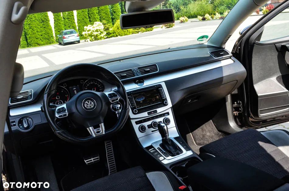 Volkswagen Passat Variant 2.0 TDI DSG BlueMotion Technology R-Line - 37