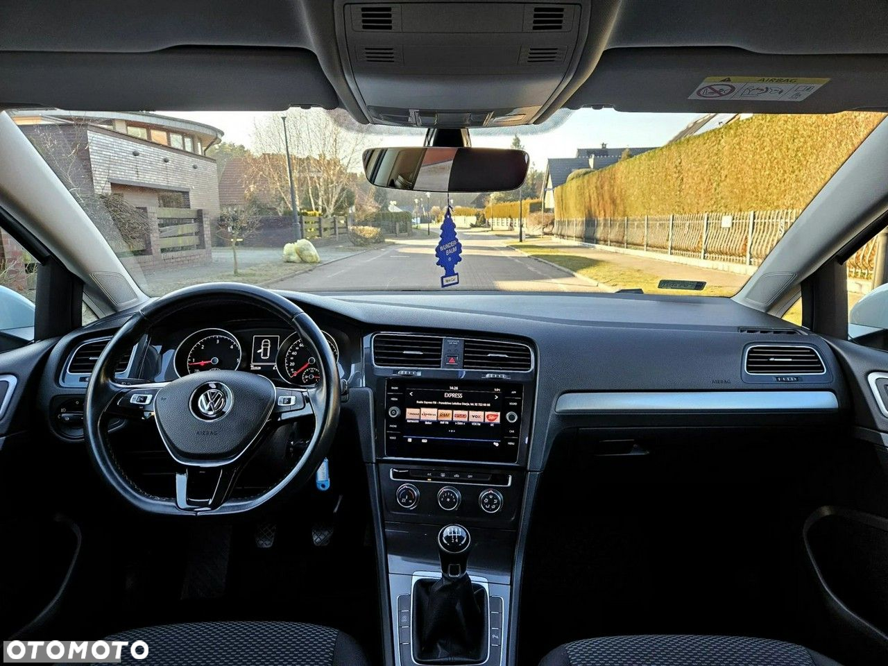 Volkswagen Golf VII 1.6 TDI BMT Comfortline - 12