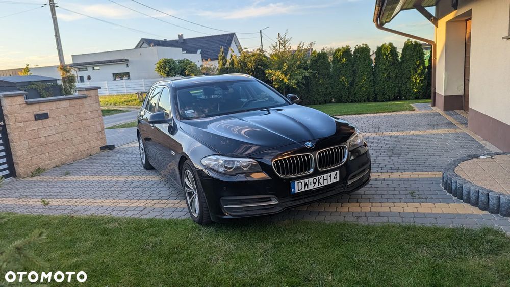 BMW Seria 5 520d xDrive Luxury Line - 2