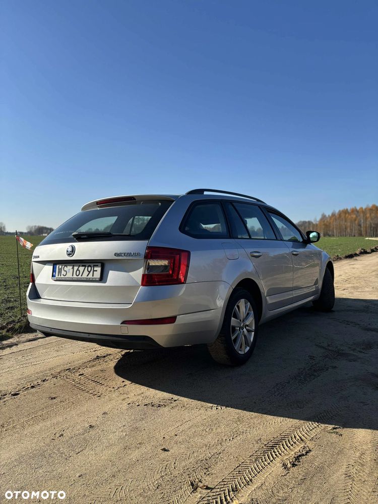 Skoda Octavia 1.6 TDI Ambition DSG - 10