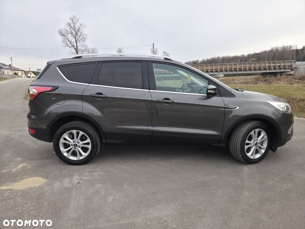 Ford Kuga 1.5 TDCi 2x4 Cool & Connect - 4