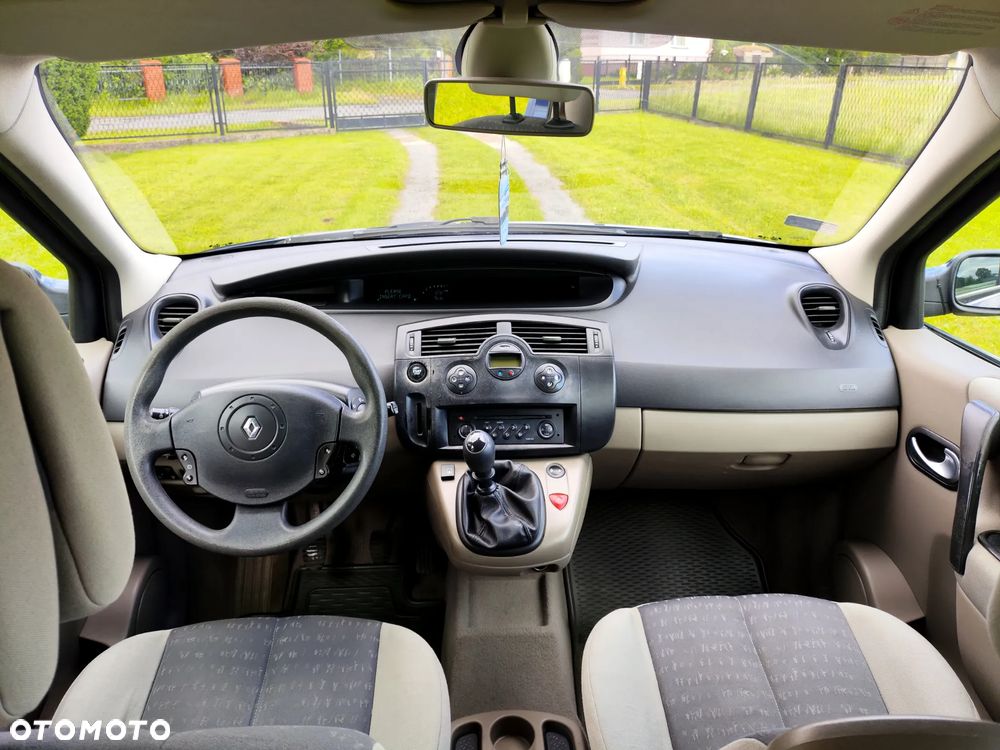 Renault Scenic 2.0 16V Expression - 12