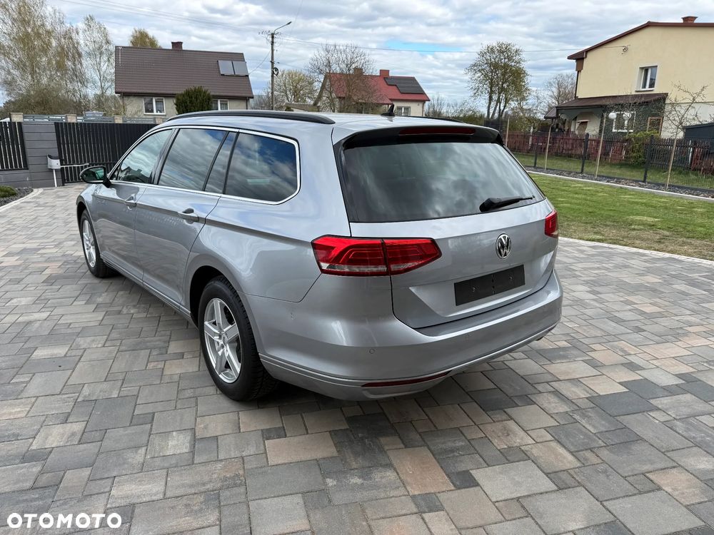 Volkswagen Passat 2.0 TDI (BlueMotion Technology) DSG Highline - 16