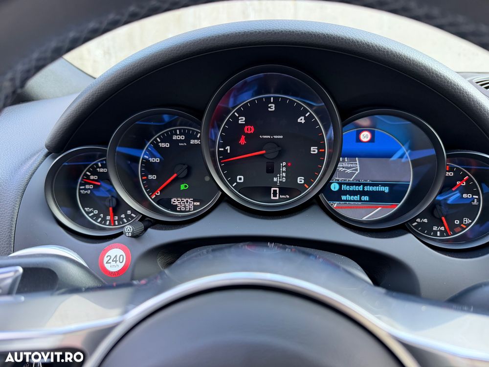 Porsche Cayenne Platinum Edition - 29