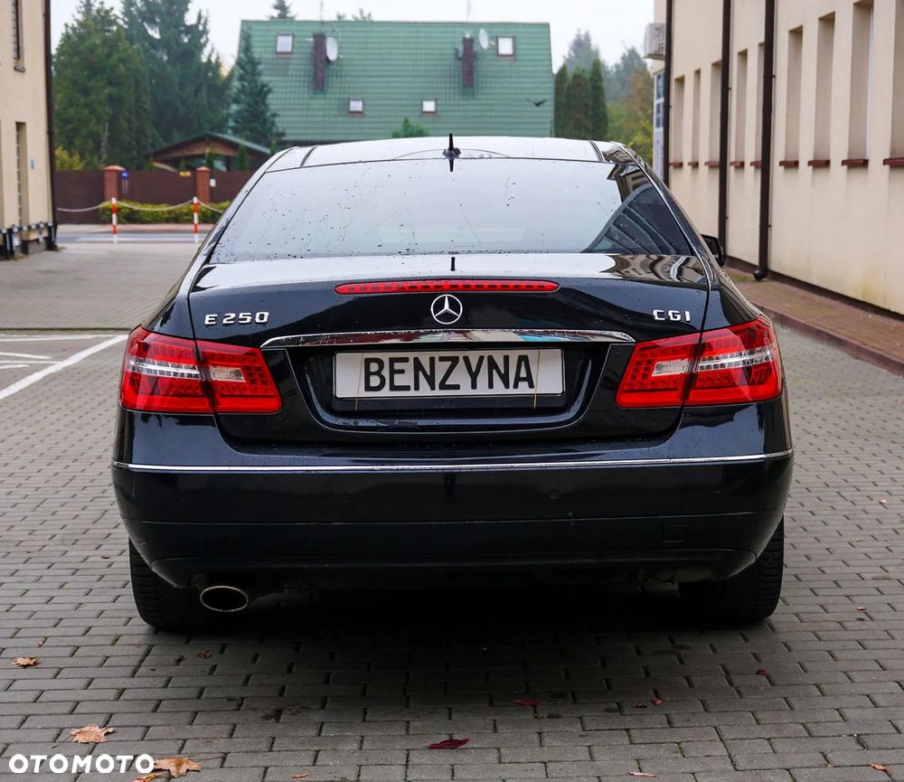 Mercedes-Benz Klasa E 250 BlueEFFICIENCY 7G-TRONIC Avantgarde - 20