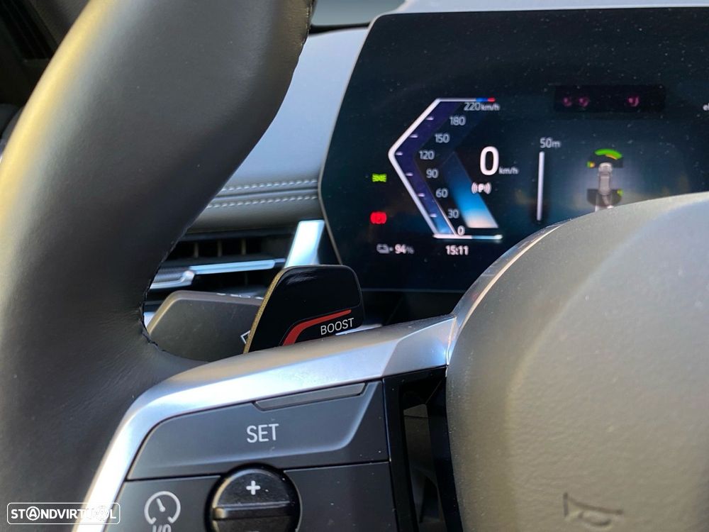 BMW iX1 eDrive20 Pack Desportivo M Pro - 7