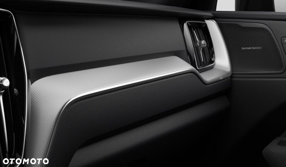 Volvo XC 60 B5 B AWD Plus Black Edition - 10
