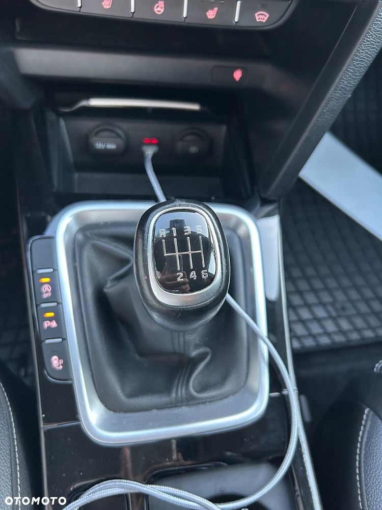 Kia Ceed 1.5 T-GDI Business Line Plus - 21
