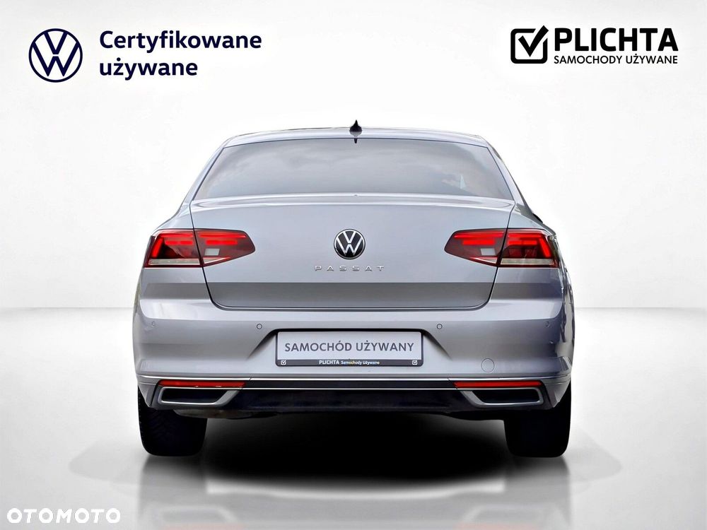 Volkswagen Passat 2.0 TDI Elegance DSG - 5